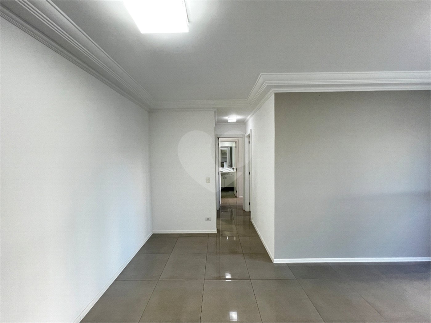 Apartamento à venda com 2 quartos, sendo 1 suíte, em Alto da Boa Vista, São Paulo, SP