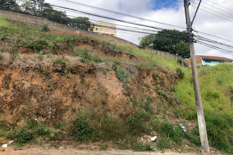 Terreno Amplo à Venda – 528 m² no Jardim Quisisana/MG
