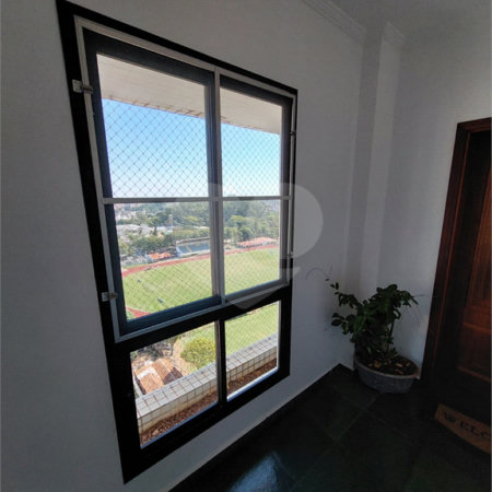Apartamento com 130m² enfrente ao São Carlos Clube