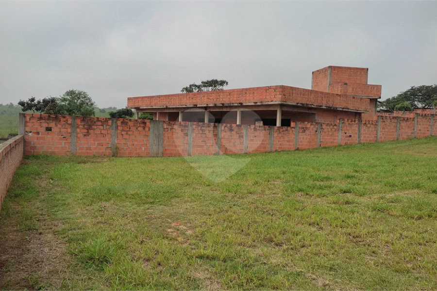 Terreno de 1000 metros quadrados, no Recanto das Águas de São Pedro...