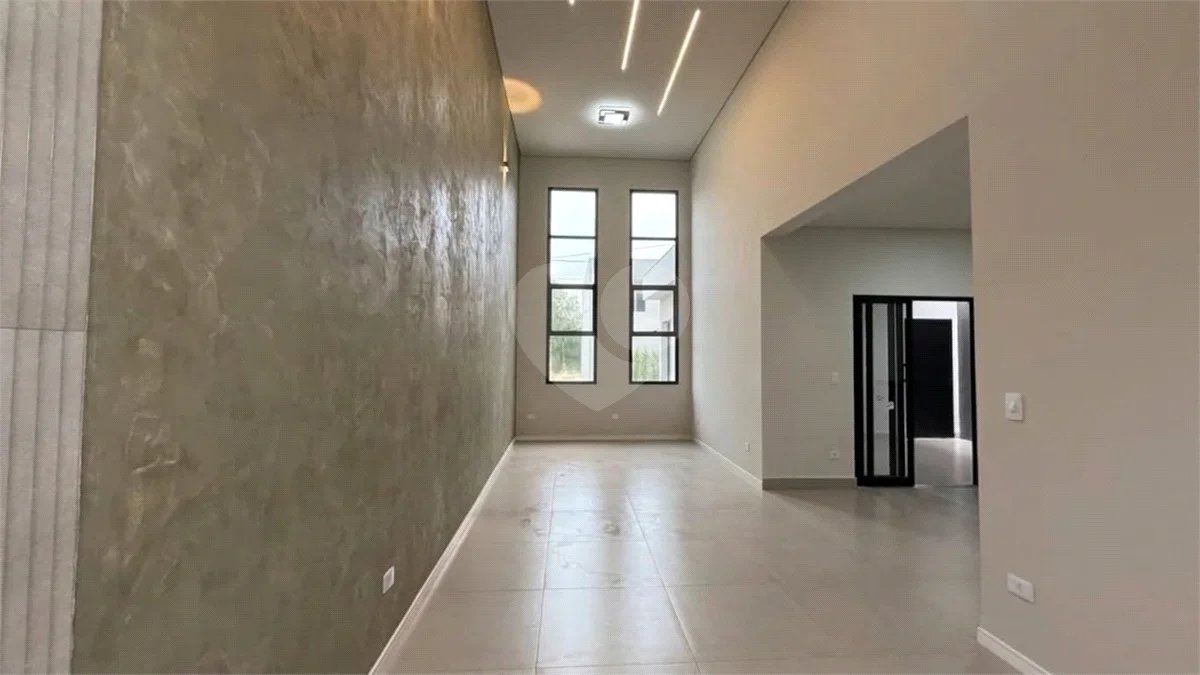 casa térrea, recém construida, 3 dormitórios sendo 1 suíte, 2 vagas de garagem, piscina e espaço gourmet