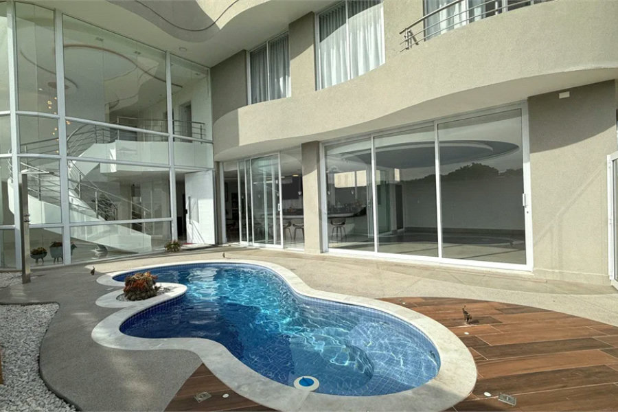 EXCELENTE OPORTUNIDADE DE MORAR NO DAMHA II. RESIDÊNCIA DE ALTO PADRÃO, A VENDA COM PORTEIRA FECHADA
