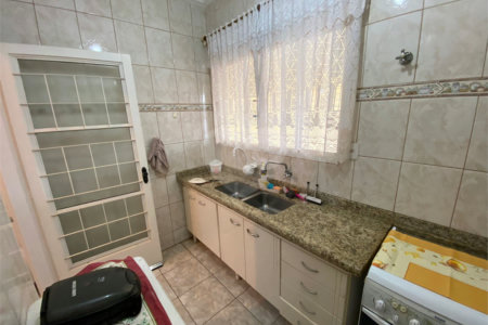 Casa térrea no Jardim Macarengo .
