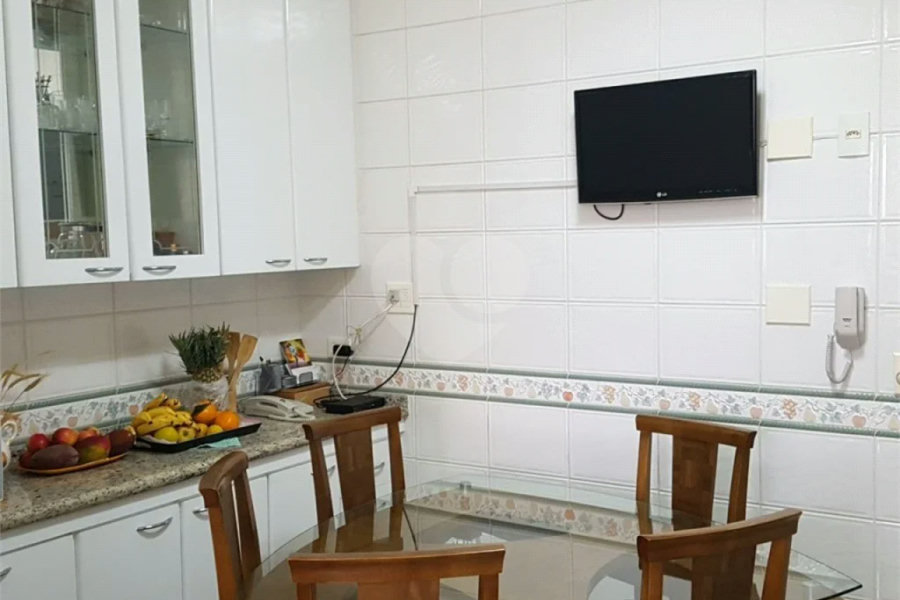 Apartamento 4 dormitórios na Saúde