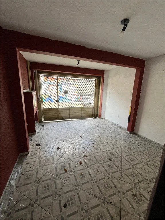 Casa com 125m², 2 dormitórios, 1 vaga, à venda na Vila Harmonia em Guarulhos.