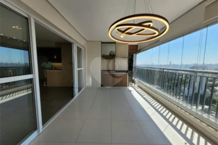 Apartamento à venda com 3 quartos, sendo 2 suítes, em Cambuci, São Paulo, SP