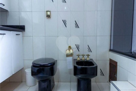 Apartamento com 04 Dorm 04 Suítes 04 Vagas na Saúde para venda ou locação.