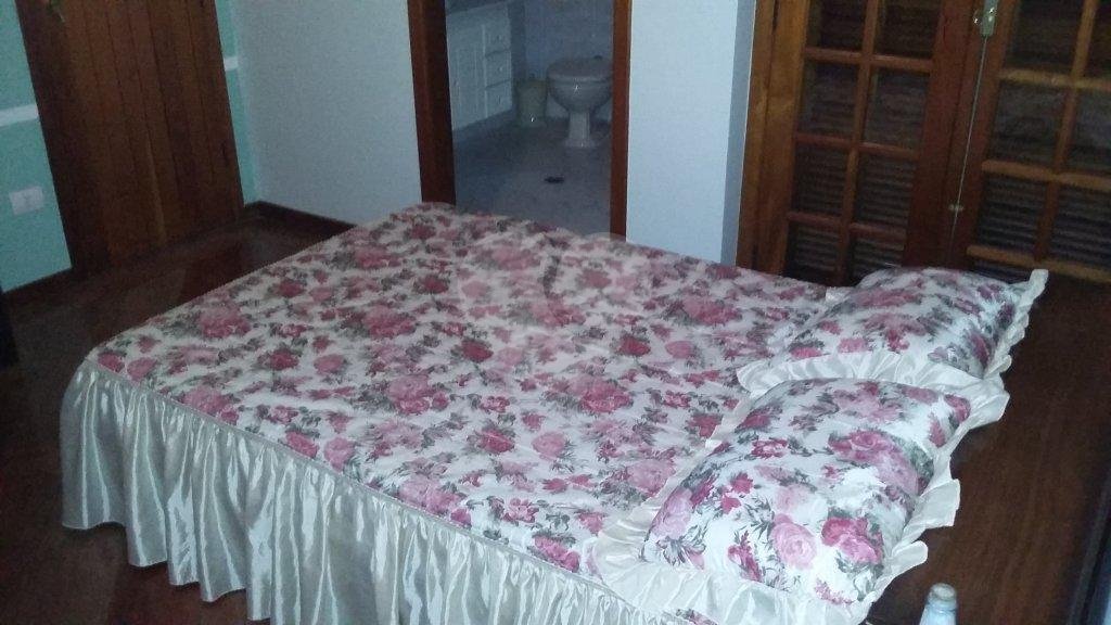 CASA TÉRREA A VENDA NO TREMEMBÉ - 4 SUÍTES E 10 VAGAS DE GARAGEM