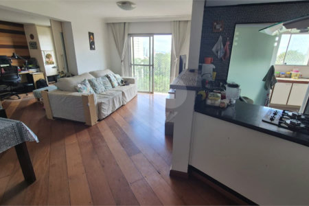 Apartamento à venda com 3 quartos, sendo 1 suíte,  em Jardim Marajoara, São Paulo, SP