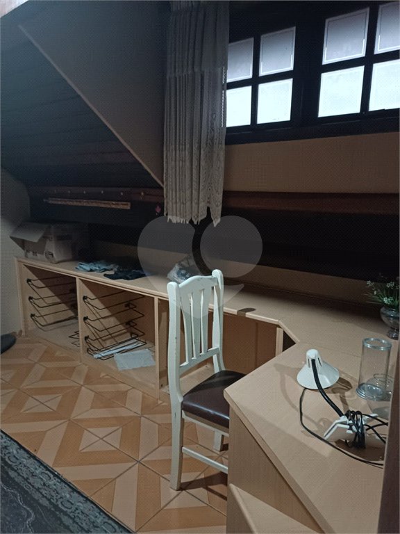 Sobrado com 4 Quartos e 4 banheiros à Venda -337 m² por R$ 850.,000 -- Jardim Vivan,-Jaraguá, São Paulo - SP