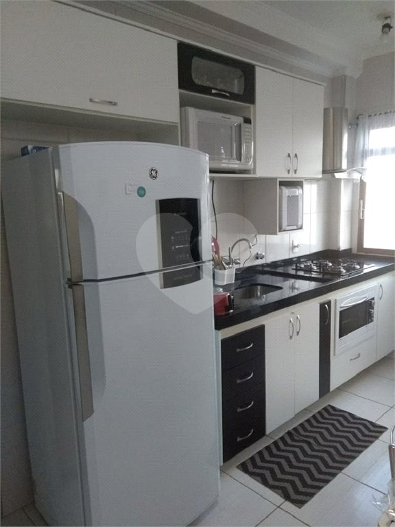 Apartamento com 2 dormitórios