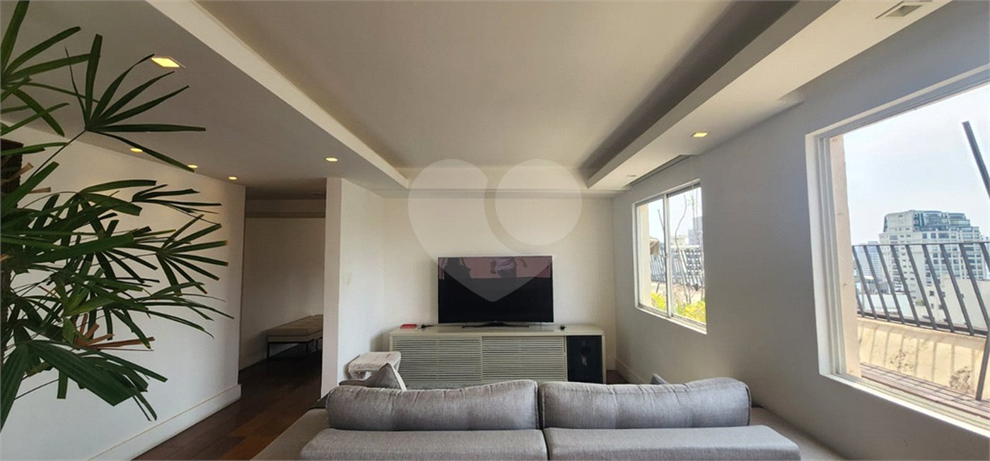 Cobertura 380m² - 4 quartos - Vila Nova Conceição em Frente a Praça Pereira Coutinho