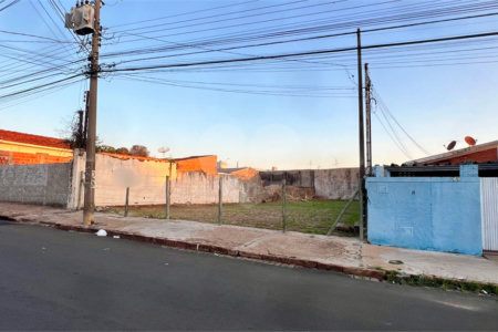 Terreno a venda na vila Brasília