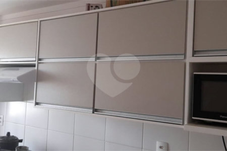 Apartamento no Condomínio Parque dos Manacás