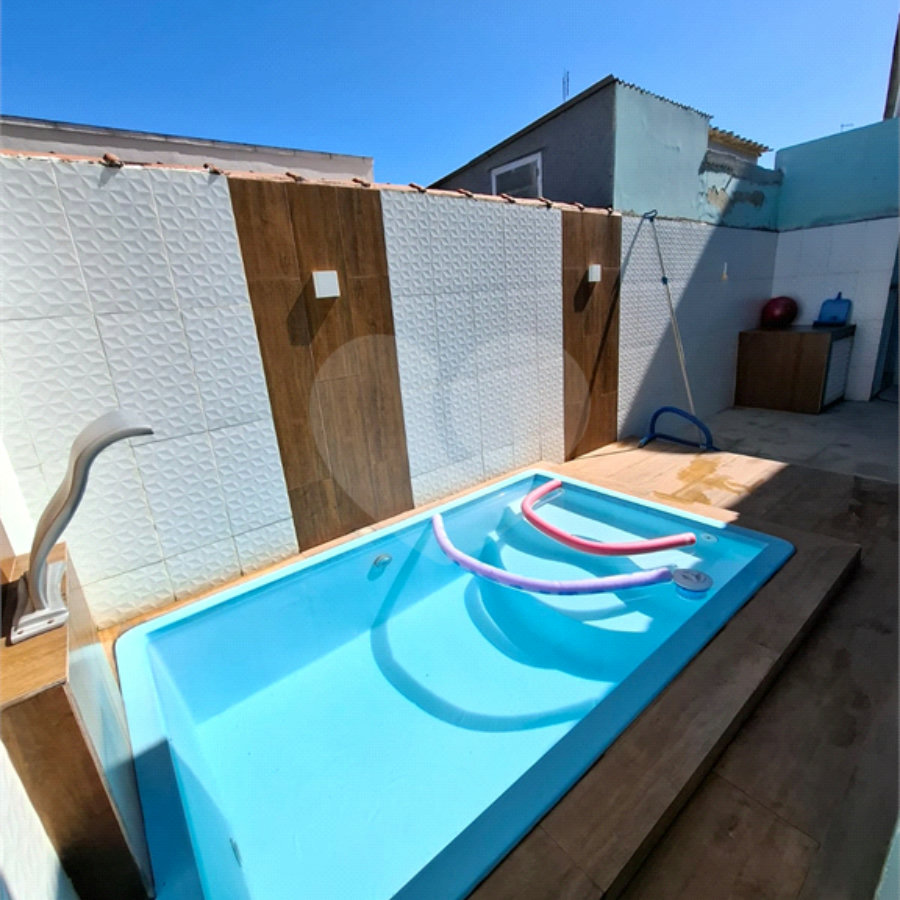 LINDA CASA LINEAR COM 2 QUARTOS, PISCINA E CAPTAÇÃO DE ENERGIA SOLAR