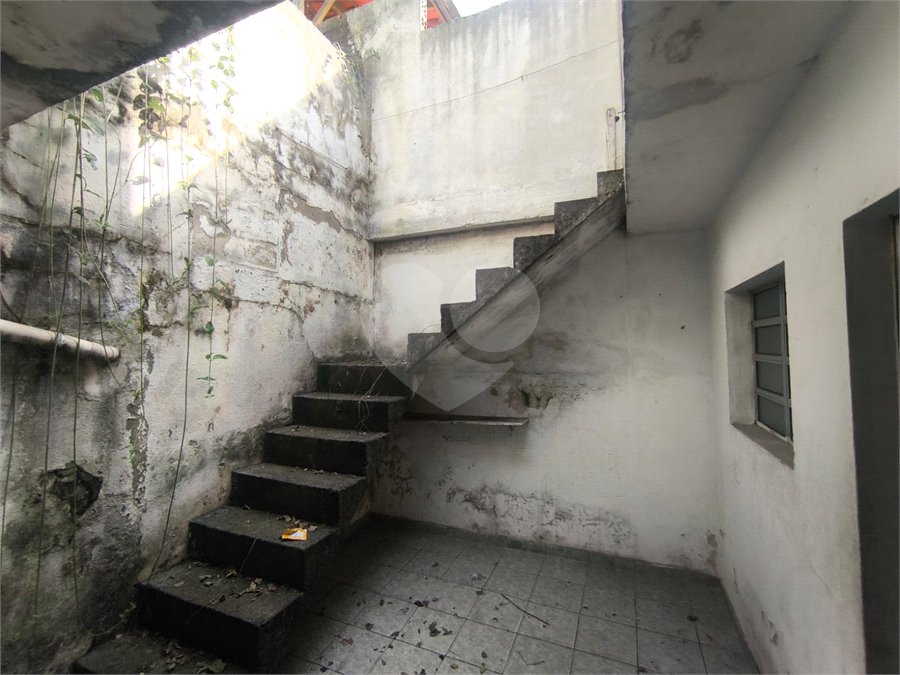 Casa à venda ou para alugar com 5 quartos, sendo 1 suíte,  em Parque Independência, São Paulo, SP