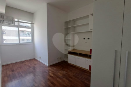 Apartamento à venda com 3 quartos, sendo 1 suíte,  em Lagoa, Rio de Janeiro, RJ