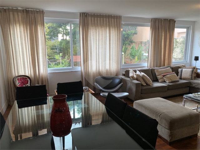 Apartamento à venda com 4 quartos, sendo 1 suíte,  em Chácara Santo Antônio, São Paulo, SP