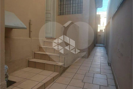 Casa à venda com 4 quartos, sendo 1 suíte,  em Lapa, São Paulo, SP