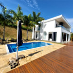 Casa à venda ou para alugar com 4 suítes no condomínio Jardim Primavera, Louveira - SP