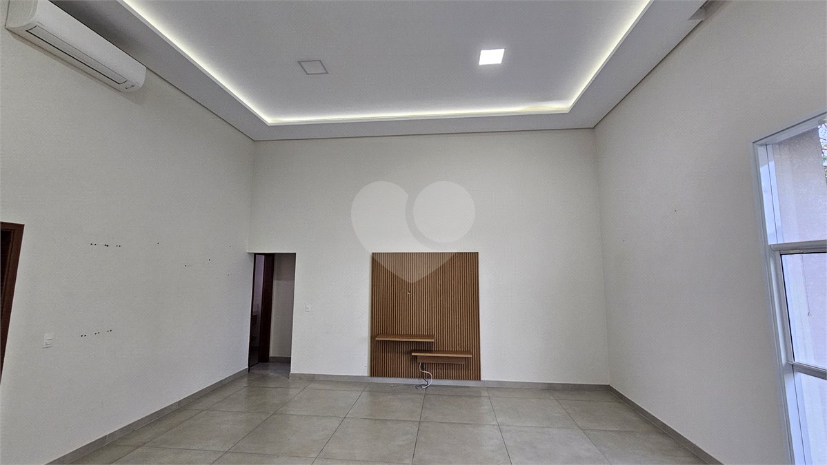 Casa para alugar com 3 suítes no condomínio Dona Lucila, Indaiatuba - SP
