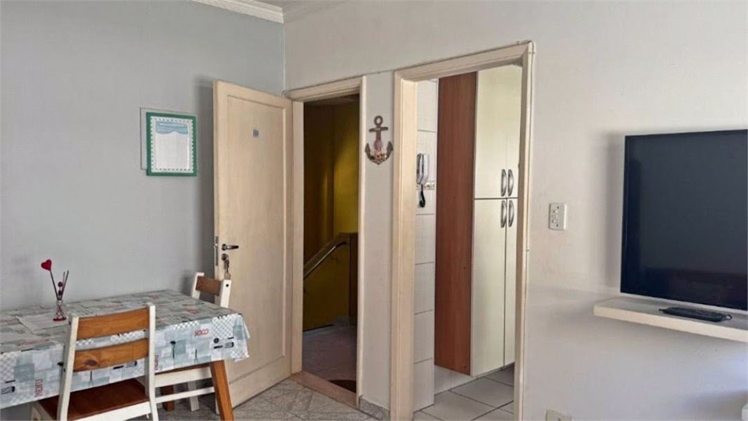 Apartamento Residencial à venda, Vila Guilhermina, Praia Grande - AP0381.