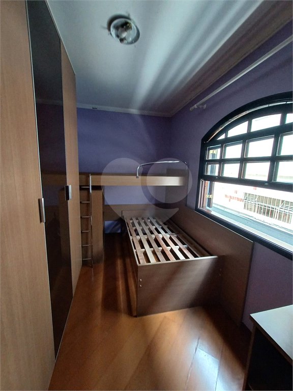 Sobrado à venda com 3 quartos, sendo 1 suíte,  em Jardim Pinheiros, São Paulo, SP
