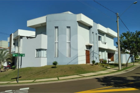 Casa à venda com 3 suítes no condomínio Damha III, São Carlos - SP