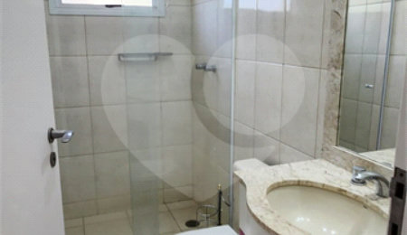Casa à venda com 3 suítes no condomínio Recanto dos Paturis, Vinhedo - SP