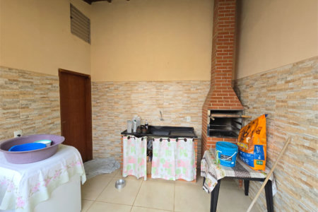 Casa à venda com 2 quartos, sendo 1 suíte, em Therezinha Piedade, Itapetininga, SP