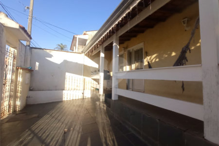 Casa Térrea à venda com 3 quartos em Jardim Santa Bárbara, Sorocaba, SP