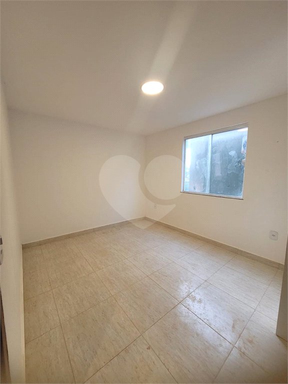 Apartamento para alugar com 2 quartos em Miguel Couto, Cabo Frio, RJ