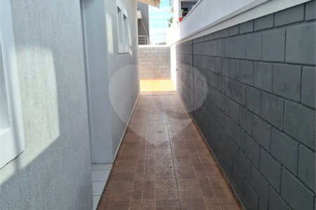 Casa à venda com 3 quartos, sendo 2 suítes, no condomínio Terras de São Francisco, Vinhedo - SP