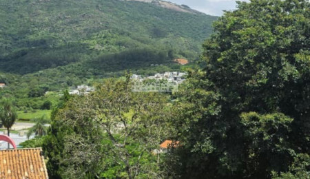 Casa térrea com vista para a Pedra Grande em Atibaia