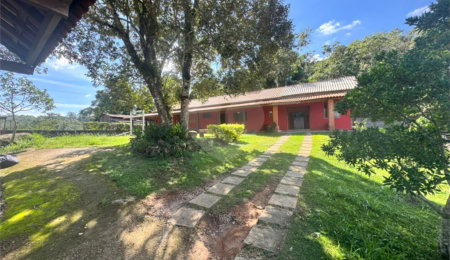 Casa para alugar com 2 quartos, sendo 1 suíte,  em Jardim Rene, São Roque, SP