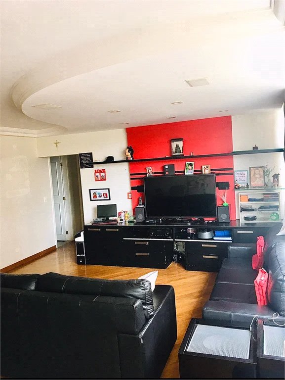 Apartamento à venda com 3 quartos, sendo 1 suíte, em Pinheiros, São Paulo, SP
