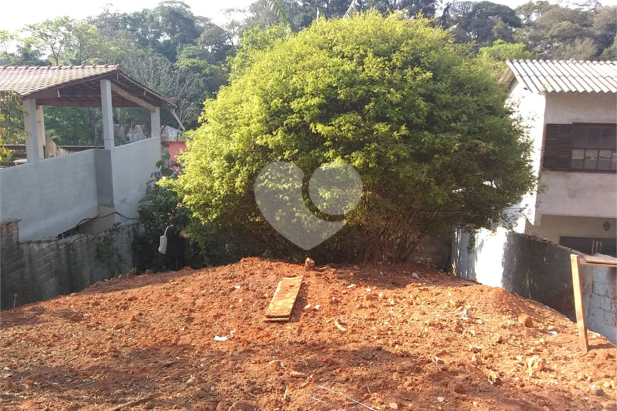 Casa à venda com 3 quartos, sendo 2 suítes, no condomínio Alpes da Cantareira, Mairiporã - SP