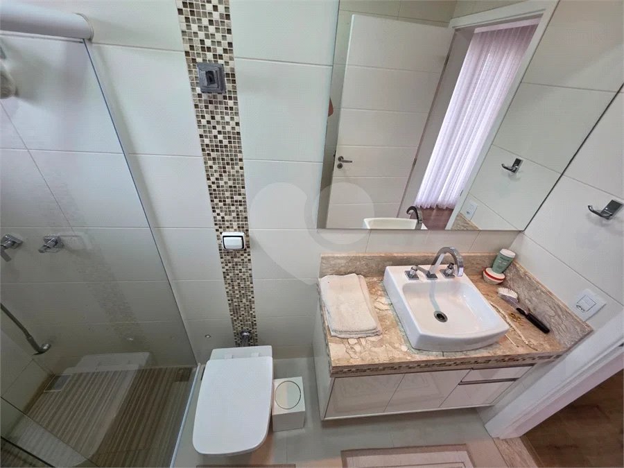 Casa à venda com 3 quartos, sendo 1 suíte,  no condomínio Santa Isabel I, Louveira - SP