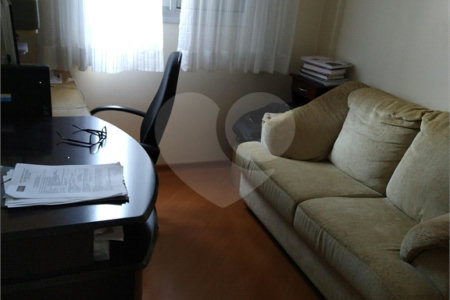 Apartamento à venda com 3 quartos, sendo 1 suíte, em Vila Rubens, Mogi das Cruzes, SP