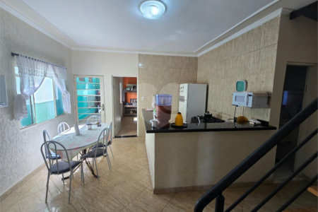 Casa à venda com 5 quartos, sendo 1 suíte,  em Vila Santana, Itapetininga, SP