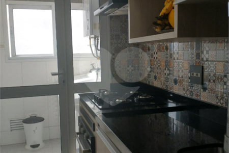 Apto no Cambuci de 55m2, com 2 dorms, 2 banheiros, 1 suíte, 1 vaga. Estuda permuta.