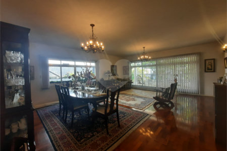 Casa à venda com 4 quartos, sendo 3 suítes,  em Jardim Marajoara, São Paulo, SP