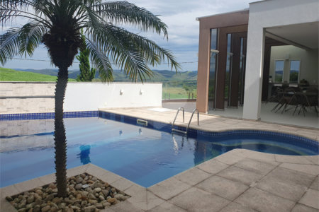 Casa à venda com 4 suítes no condomínio Residencial Jaguary, São José dos Campos - SP