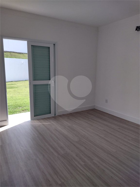 Casa à venda com 4 suítes no condomínio Estância Marambaia, Vinhedo - SP