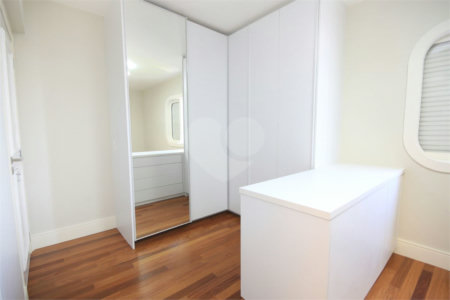 Apartamento para alugar com 3 quartos, sendo 1 suíte, em Granja Julieta, São Paulo, SP