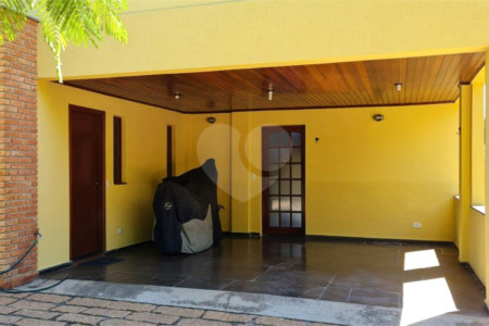 Casa à venda com 4 quartos, sendo 2 suítes, no condomínio Santo Antonio I, Itu - SP