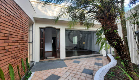 Casa Térrea à venda com 3 quartos, sendo 1 suíte,  em Jardim Marajoara, São Paulo, SP