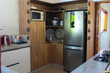 Casa à venda com 5 quartos, sendo 3 suítes, no condomínio Residencial Vale das Laranjeiras, Indaiatuba - SP