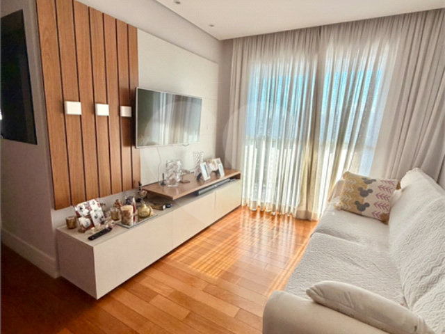 Apartamento à venda com 3 quartos, sendo 1 suíte,  em Vila Maria, São Paulo, SP