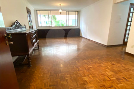 Apartamento à venda ou para alugar com 4 quartos, sendo 1 suíte, em Itaim Bibi, São Paulo, SP